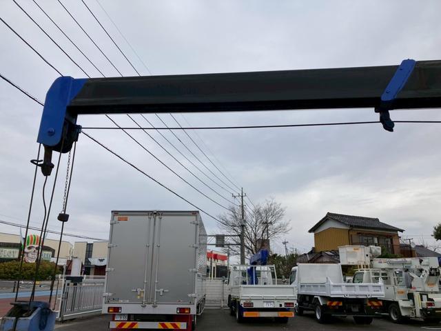 エルフトラック いすゞ　小型クレーン付平ボディー　最大積載２０００ｋｇ　タダノ製４段クレーン（２．６３ｔ吊）Ｈ１８年１月製　ラジコン　フックイン　セイコーラック２個　スムーサー６速２ペダル　ワイドロングボディー　最大積載量２０００ｋｇ（45枚目）