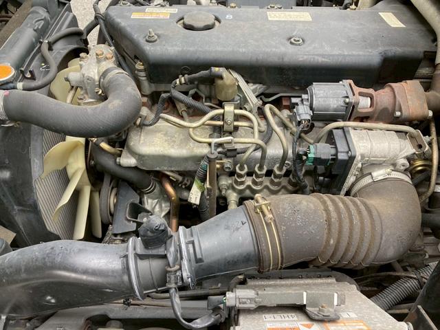 エルフトラック いすゞ　小型クレーン付平ボディー　最大積載２０００ｋｇ　タダノ製４段クレーン（２．６３ｔ吊）Ｈ１８年１月製　ラジコン　フックイン　セイコーラック２個　スムーサー６速２ペダル　ワイドロングボディー　最大積載量２０００ｋｇ（52枚目）