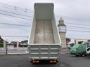 三菱ふそう　大型深ダンプ　最大積載９２００ｋｇ　新明和製深ダンプ（土砂禁止）Ｒ７年４月製　２４立米　リア片開き　ハイルーフ　アルミホイール　シフトパイロット２ペダル　最大積載量９２００ｋｇ　２２ｔベースの未稼働車（10枚目）