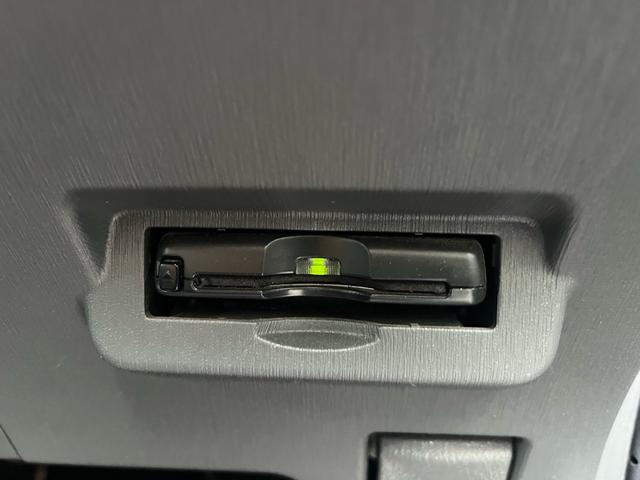 プリウスアルファ Ｇツーリングセレクション　ユーザー様買取車両　ハイブリッドメインバッテリー交換済　バックカメラ　純正１７インチアルミ　ＬＥＤヘッドライト　クルコン　ＥＴＣ　モデリスタフロントエアロ　現状販売車　納車時内外装クリーニング施工（41枚目）