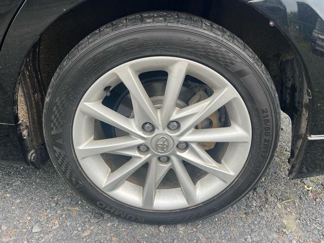 プリウスアルファ Ｇツーリングセレクション　ユーザー様買取車両　ハイブリッドメインバッテリー交換済　バックカメラ　純正１７インチアルミ　ＬＥＤヘッドライト　クルコン　ＥＴＣ　モデリスタフロントエアロ　現状販売車　納車時内外装クリーニング施工（42枚目）