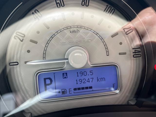 アルトラパン モード　シートヒーター　スマ－トキ－　スペアキー　社外ナビ　ＥＳＰ　ベンチシート　オートエアコン　ＨＩＤヘッドライト　デュアルセンサーブレーキサポート（9枚目）