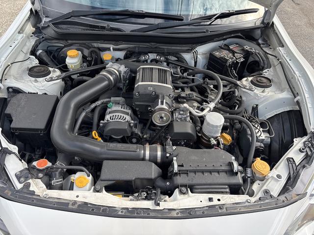８６ ＧＴ　スーパーチャージャー　ＴＲＤエアロ　ＴＲＤメーター　ＴＲＤマフラー　６速ＭＴ　リヤスポイラー　スマートキー　ＥＴＣ（2枚目）