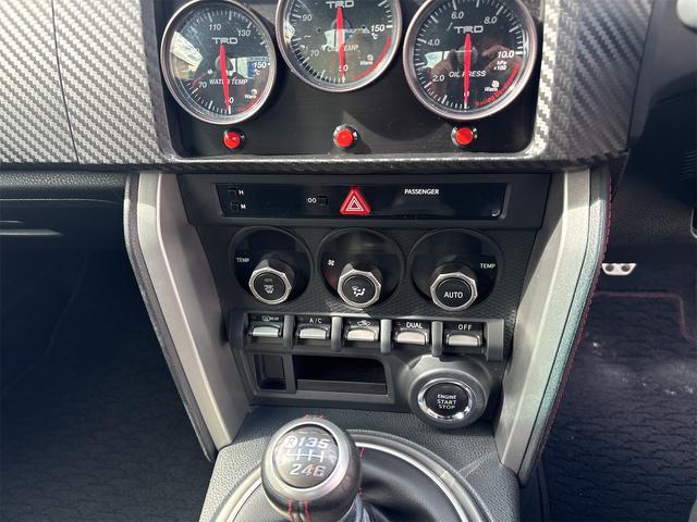 ８６ ＧＴ　スーパーチャージャー　ＴＲＤエアロ　ＴＲＤメーター　ＴＲＤマフラー　６速ＭＴ　リヤスポイラー　スマートキー　ＥＴＣ（19枚目）