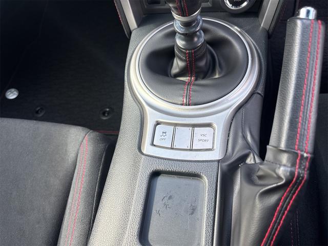 ８６ ＧＴ　スーパーチャージャー　ＴＲＤエアロ　ＴＲＤメーター　ＴＲＤマフラー　６速ＭＴ　リヤスポイラー　スマートキー　ＥＴＣ（21枚目）