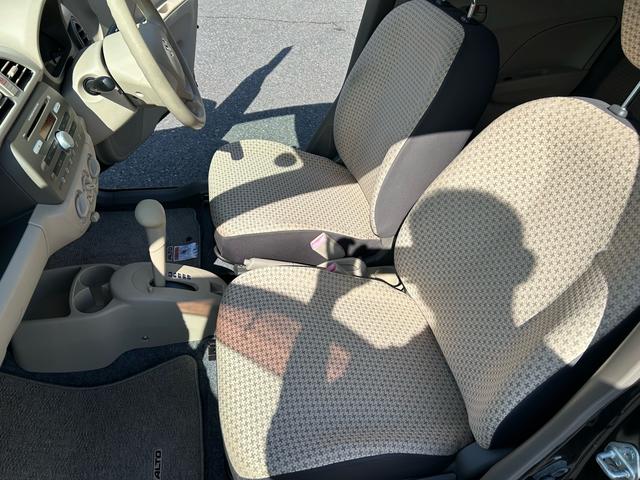 アルト Ｆ　禁煙車　ＣＤ再生　エアコン　パワーウィンドウ　パワーステアリング　ラジオ　タイミングチェーン（25枚目）