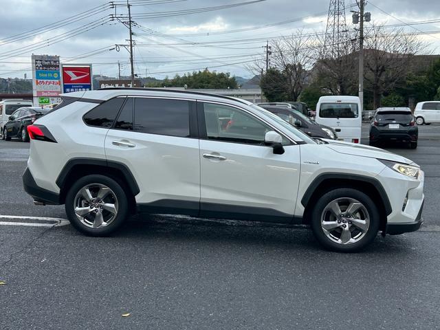 ＲＡＶ４ ハイブリッドＧ　ワンオーナー　ＥＴＣ　ドライブレコーダー前後　メーカーナビ　Ｂｌｕｅｔｏｏｔｈ接続　バックカメラ　コーナーセンサー　パワーシート　シートヒーター　パワーバックドア（4枚目）