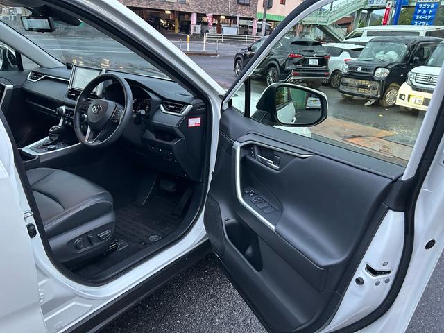 ＲＡＶ４ ハイブリッドＧ　ワンオーナー　ＥＴＣ　ドライブレコーダー前後　メーカーナビ　Ｂｌｕｅｔｏｏｔｈ接続　バックカメラ　コーナーセンサー　パワーシート　シートヒーター　パワーバックドア（15枚目）