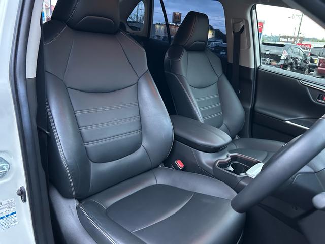 ＲＡＶ４ ハイブリッドＧ　ワンオーナー　ＥＴＣ　ドライブレコーダー前後　メーカーナビ　Ｂｌｕｅｔｏｏｔｈ接続　バックカメラ　コーナーセンサー　パワーシート　シートヒーター　パワーバックドア（17枚目）
