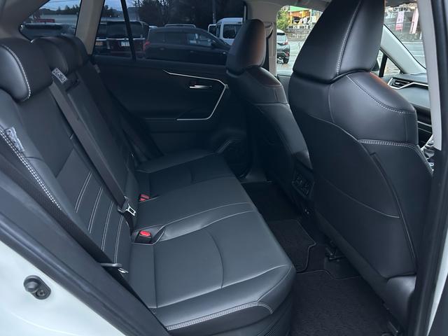 ＲＡＶ４ ハイブリッドＧ　ワンオーナー　ＥＴＣ　ドライブレコーダー前後　メーカーナビ　Ｂｌｕｅｔｏｏｔｈ接続　バックカメラ　コーナーセンサー　パワーシート　シートヒーター　パワーバックドア（27枚目）