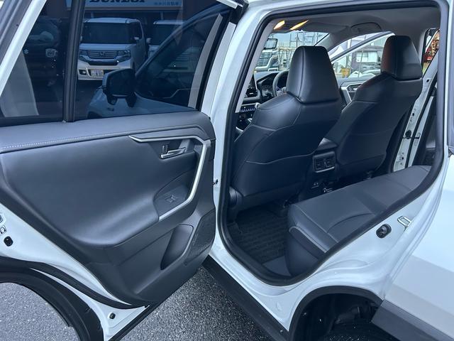 ＲＡＶ４ ハイブリッドＧ　ワンオーナー　ＥＴＣ　ドライブレコーダー前後　メーカーナビ　Ｂｌｕｅｔｏｏｔｈ接続　バックカメラ　コーナーセンサー　パワーシート　シートヒーター　パワーバックドア（30枚目）