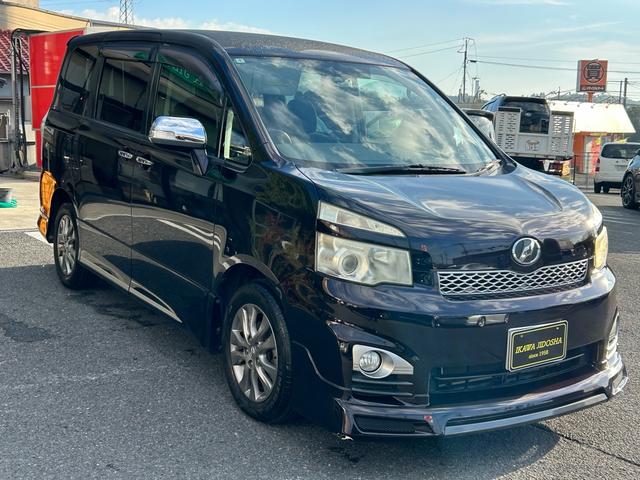 ヴォクシー ＺＳ　煌ＩＩ　後期モデル　ワンオーナー　フロントリアスポイラー　両側電動スライドドア　ナビ　ＴＶ　Ｂｌｕｅｔｏｏｔｈ接続　ＥＴＣ　ユーザー買取車　プッシュスタート　スマートキー　オートライト　電動格納ミラー（3枚目）