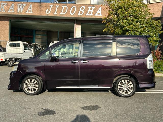 ヴォクシー ＺＳ　煌ＩＩ　後期モデル　ワンオーナー　フロントリアスポイラー　両側電動スライドドア　ナビ　ＴＶ　Ｂｌｕｅｔｏｏｔｈ接続　ＥＴＣ　ユーザー買取車　プッシュスタート　スマートキー　オートライト　電動格納ミラー（8枚目）