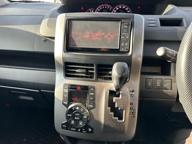 ヴォクシー ＺＳ　煌ＩＩ　後期モデル　ワンオーナー　フロントリアスポイラー　両側電動スライドドア　ナビ　ＴＶ　Ｂｌｕｅｔｏｏｔｈ接続　ＥＴＣ　ユーザー買取車　プッシュスタート　スマートキー　オートライト　電動格納ミラー（22枚目）