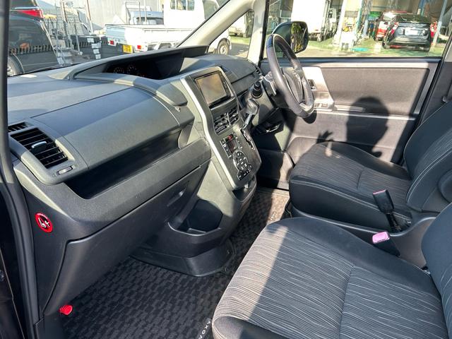 ヴォクシー ＺＳ　煌ＩＩ　後期モデル　ワンオーナー　フロントリアスポイラー　両側電動スライドドア　ナビ　ＴＶ　Ｂｌｕｅｔｏｏｔｈ接続　ＥＴＣ　ユーザー買取車　プッシュスタート　スマートキー　オートライト　電動格納ミラー（26枚目）