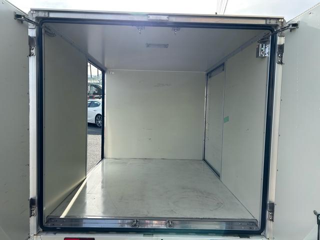 ハイゼットトラック 保冷車 カラー鋼板簡易保冷車 AT 走行距離38580km エアコン パワステ 運転席エアバック 両側スライドドア リア観音開き(90度ストッパー付き)(8枚目)