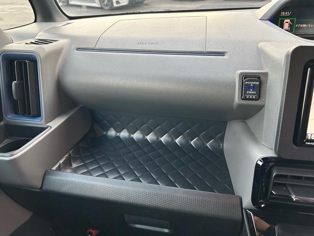 タント カスタムＲＳセレクション　ツートンカラー　純正ナビ　ＴＶ　バックカメラ　ドラレコ　ＥＴＣ　Ｂｌｕｅｔｏｏｔｈ接続　両側パワースライドドア　スマートアシスト　ＬＥＤヘッドライト　シーケンシャル　クリアランスソナー　シートヒーター（22枚目）