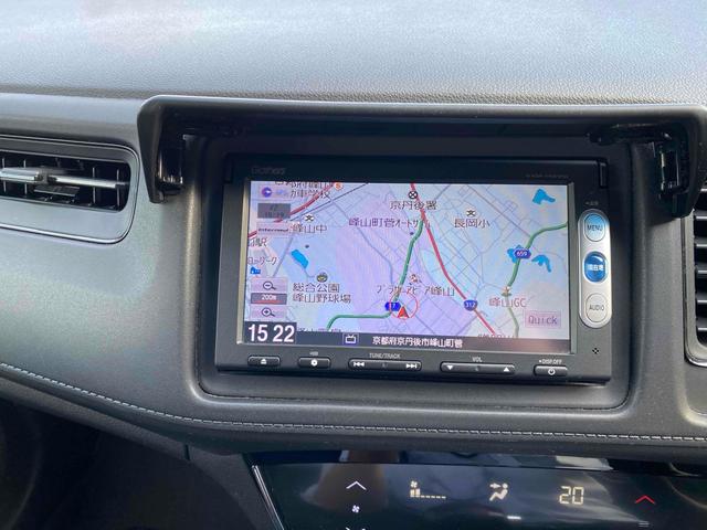 ヴェゼル Ｇ　４ＷＤ　ＥＴＣ　バックカメラ　ナビ　ＴＶ　スマートキー　アイドリングストップ　電動格納ミラー　ＣＶＴ　盗難防止システム　衝突安全ボディ　ＣＤ　ＤＶＤ再生　ＵＳＢ　ミュージックプレイヤー接続可（4枚目）