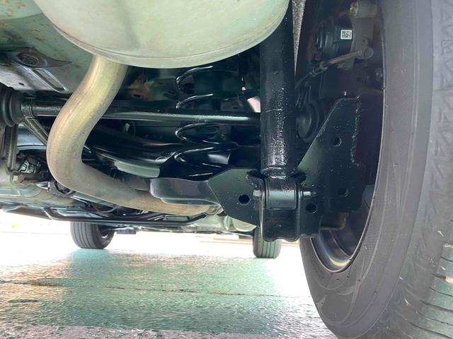ヴェゼル Ｇ　４ＷＤ　ＥＴＣ　バックカメラ　ナビ　ＴＶ　スマートキー　アイドリングストップ　電動格納ミラー　ＣＶＴ　盗難防止システム　衝突安全ボディ　ＣＤ　ＤＶＤ再生　ＵＳＢ　ミュージックプレイヤー接続可（37枚目）