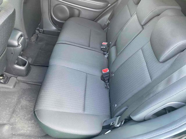ヴェゼル Ｇ　４ＷＤ　ＥＴＣ　バックカメラ　ナビ　ＴＶ　スマートキー　アイドリングストップ　電動格納ミラー　ＣＶＴ　盗難防止システム　衝突安全ボディ　ＣＤ　ＤＶＤ再生　ＵＳＢ　ミュージックプレイヤー接続可（50枚目）