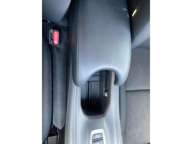 ヴェゼル Ｇ　４ＷＤ　ＥＴＣ　バックカメラ　ナビ　ＴＶ　スマートキー　アイドリングストップ　電動格納ミラー　ＣＶＴ　盗難防止システム　衝突安全ボディ　ＣＤ　ＤＶＤ再生　ＵＳＢ　ミュージックプレイヤー接続可（59枚目）