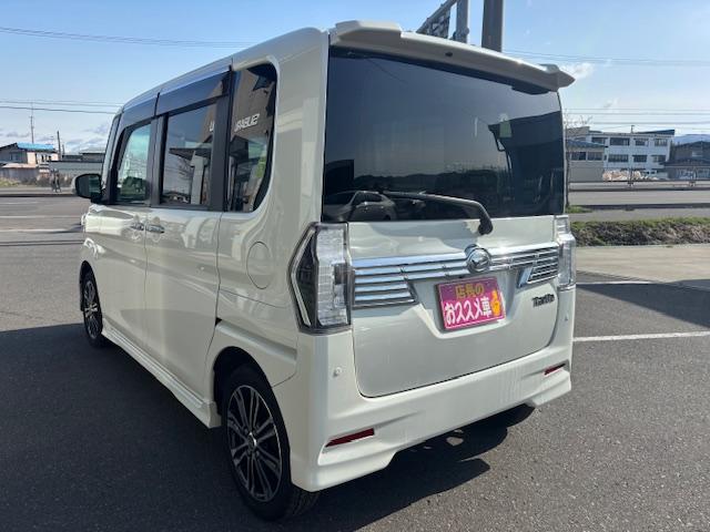 タント カスタムＲＳ　トップエディションＳＡＩＩＩ　４ＷＤ　ターボ　純正８インチナビ　ＴＶ　バックカメラ　後席フリップダウンモニター　ＥＴＣ　ドラレコ　ＥＴＣ　両側電動スライドドア（4枚目）