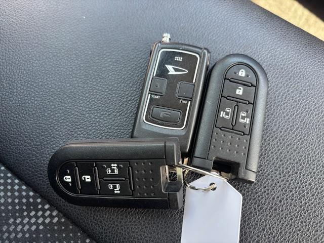 タント カスタムＲＳ　トップエディションＳＡＩＩＩ　４ＷＤ　ターボ　純正８インチナビ　ＴＶ　バックカメラ　後席フリップダウンモニター　ＥＴＣ　ドラレコ　ＥＴＣ　両側電動スライドドア（9枚目）