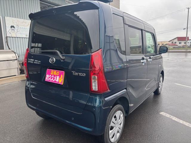 タント Ｘ　４ＷＤ　届出済み未使用車（3枚目）