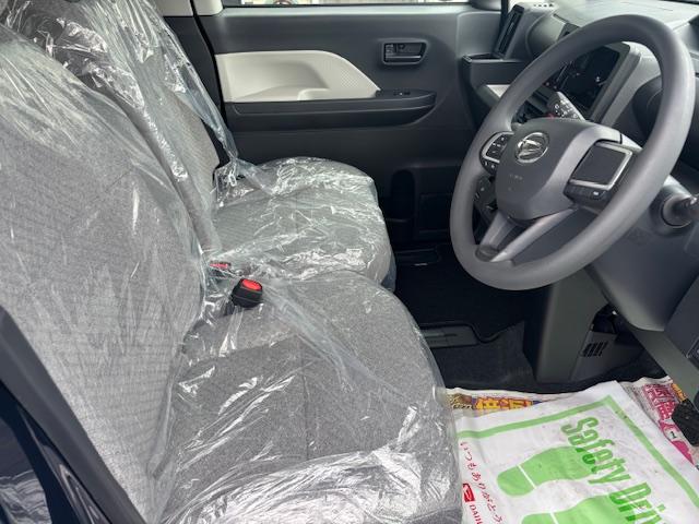 タント Ｘ　４ＷＤ　届出済み未使用車（5枚目）