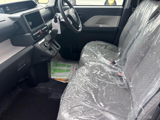 タント Ｘ　４ＷＤ　届出済み未使用車（8枚目）