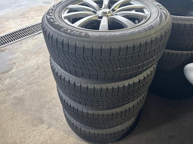 ヴォクシー ＺＳ　煌ＩＩ　４ＷＤ　ワンオーナー車　ＡＬＰＩＮＥナビＢＩＧ－Ｘ　ＡＬＰＩＮＥフリップダウンモニター　ＡＬＰＩＮＥ３ＷＡＹスピーカー　バックカメラ　ＥＴＣ　両側電動スライドドア　スタッドレスセット有り（7枚目）