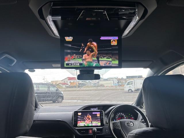 ヴォクシー ＺＳ　煌ＩＩ　４ＷＤ　ワンオーナー車　ＡＬＰＩＮＥナビＢＩＧ－Ｘ　ＡＬＰＩＮＥフリップダウンモニター　ＡＬＰＩＮＥ３ＷＡＹスピーカー　バックカメラ　ＥＴＣ　両側電動スライドドア　スタッドレスセット有り（28枚目）