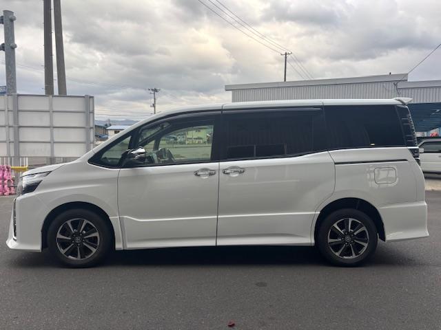 ヴォクシー ＺＳ　煌ＩＩ　４ＷＤ　ワンオーナー車　ＡＬＰＩＮＥナビＢＩＧ－Ｘ　ＡＬＰＩＮＥフリップダウンモニター　ＡＬＰＩＮＥ３ＷＡＹスピーカー　バックカメラ　ＥＴＣ　両側電動スライドドア　スタッドレスセット有り（40枚目）