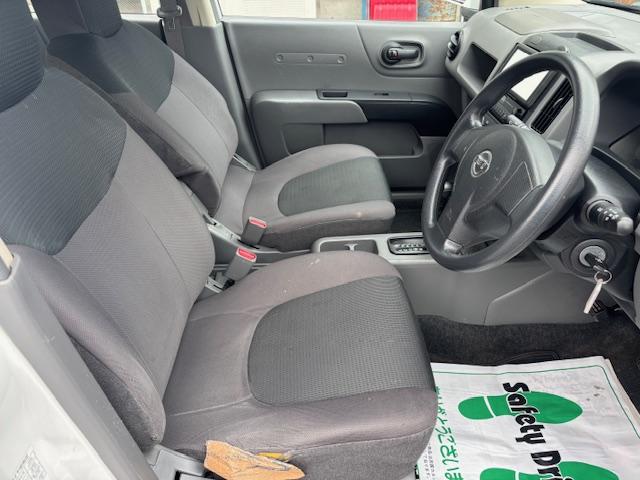 AD VE 4WD オートマ ABS デュアルエアバッグ キーレス 中古スタッドレスタイヤセット有り(6枚目)