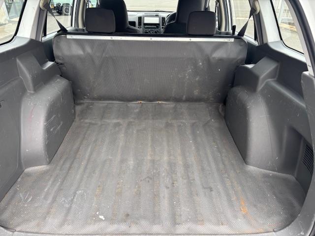 AD VE 4WD オートマ ABS デュアルエアバッグ キーレス 中古スタッドレスタイヤセット有り(13枚目)