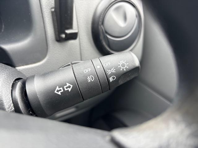 AD VE 4WD オートマ ABS デュアルエアバッグ キーレス 中古スタッドレスタイヤセット有り(16枚目)