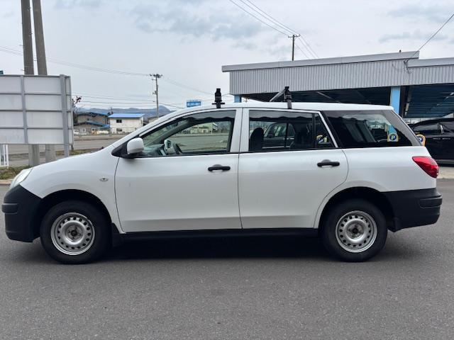 AD VE 4WD オートマ ABS デュアルエアバッグ キーレス 中古スタッドレスタイヤセット有り(23枚目)