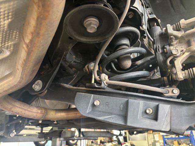 アルファード 2.5S Cパッケージ 4WD 純正ディスプレイオーディオ ETC ドラレコ リモコンエンジンスターター 両側電動スライドドア パワーバックドア 中古スタッドレスタイヤセット有り(7枚目)