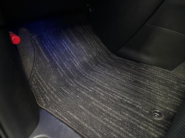 アルファード 2.5S Cパッケージ 4WD 純正ディスプレイオーディオ ETC ドラレコ リモコンエンジンスターター 両側電動スライドドア パワーバックドア 中古スタッドレスタイヤセット有り(14枚目)