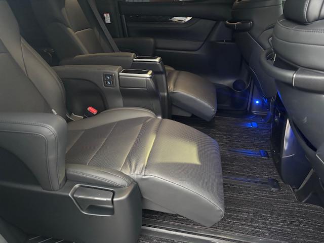 アルファード 2.5S Cパッケージ 4WD 純正ディスプレイオーディオ ETC ドラレコ リモコンエンジンスターター 両側電動スライドドア パワーバックドア 中古スタッドレスタイヤセット有り(19枚目)