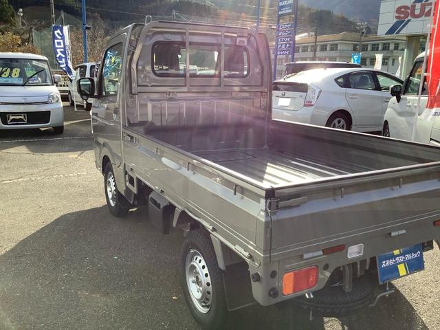 キャリイトラック KCエアコン・パワステ農繁仕様 届出済未使用車 スズキセーフティサポート AT 4WD(7枚目)