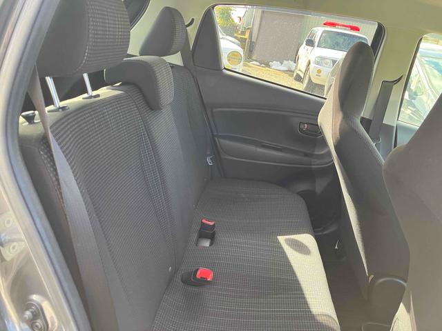 ヴィッツ Ｆ　ＥＴＣ　バックカメラ　ナビ　ＴＶ　アルミホイール　キーレスエントリー　アイドリングストップ　電動格納ミラー　ＣＶＴ　衝突安全ボディ　ＡＢＳ　ＥＳＣ　ＣＤ　ＵＳＢ　エアコン　パワーステアリング（14枚目）