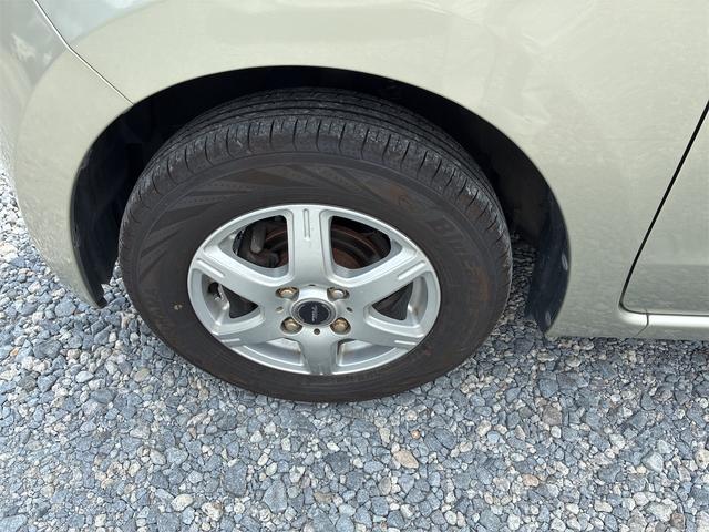 ミラ Ｘリミテッド　４ＷＤ　ＣＶＴ　エアコン　パワーステアリング　パワーウインドウ　社外アルミホイール　キーレスエントリー　スマートキー　盗難警報装置　両席エアバッグＡＢＳ　衝突安全ボディ　純正ＣＤオーディオ　寒冷地仕様（21枚目）