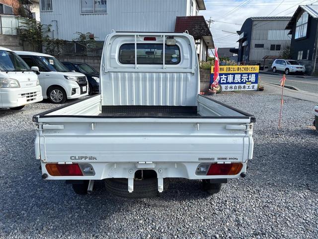 クリッパートラック ＤＸ　パートタイム４ＷＤ　５速マニュアル　エアコン　パワーステアリング（3枚目）