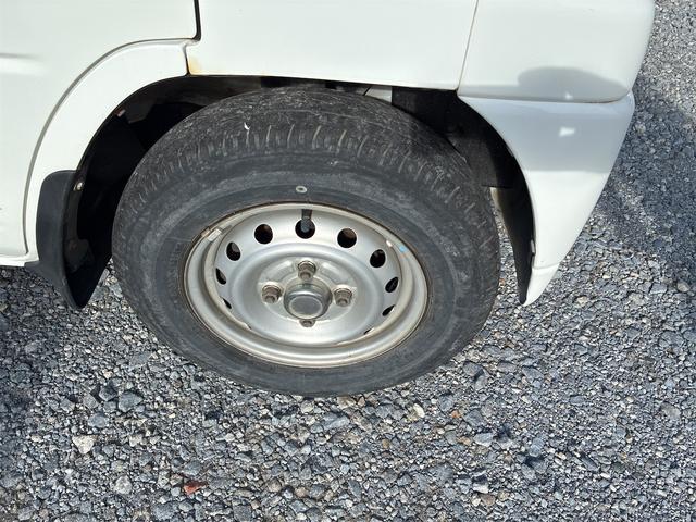 クリッパートラック ＤＸ　パートタイム４ＷＤ　５速マニュアル　エアコン　パワーステアリング（19枚目）
