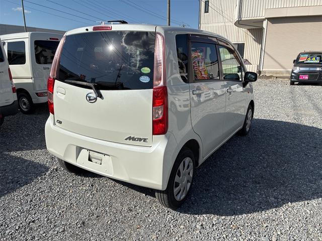 ムーヴ Ｌ　４ＷＤ　ＣＶＴ　運転席助手席エアバック　ＡＢＳ　ベンチシート　寒冷地仕様　エアコン　パワーステアリング　パワーウィンドウ　集中ドアロック＆リモコンキー　盗難防止装置　衝突安全ボディ（8枚目）