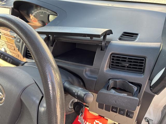 ムーヴ Ｌ　４ＷＤ　ＣＶＴ　運転席助手席エアバック　ＡＢＳ　ベンチシート　寒冷地仕様　エアコン　パワーステアリング　パワーウィンドウ　集中ドアロック＆リモコンキー　盗難防止装置　衝突安全ボディ（31枚目）