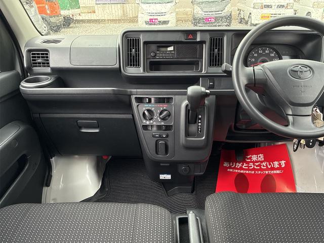 ピクシスバン デラックス　ＳＡＩＩＩ　４ＷＤ　オートマチック車　運転支援システムスマートアシストＩＩＩ　エアコン　パワーステアリング　前席パワーウインドウ　後席両側スライド　純正ラジオ（15枚目）