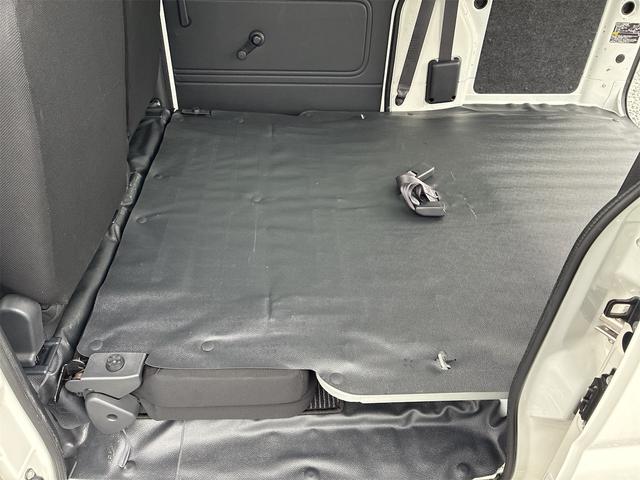 ピクシスバン デラックス　ＳＡＩＩＩ　４ＷＤ　オートマチック車　運転支援システムスマートアシストＩＩＩ　エアコン　パワーステアリング　前席パワーウインドウ　後席両側スライド　純正ラジオ（37枚目）