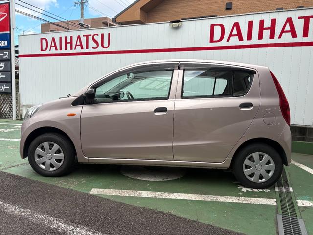 ミラ Ｘスペシャル　フルタイム４ＷＤ　５速マニュアル　禁煙車　記録簿　セキュリティアラーム　パワーウインドウ　エアバック　マニュアルエアコン　ＡＢＳ　パワステ　衝突安全ボディ　リヤワイパー　キーレス（5枚目）